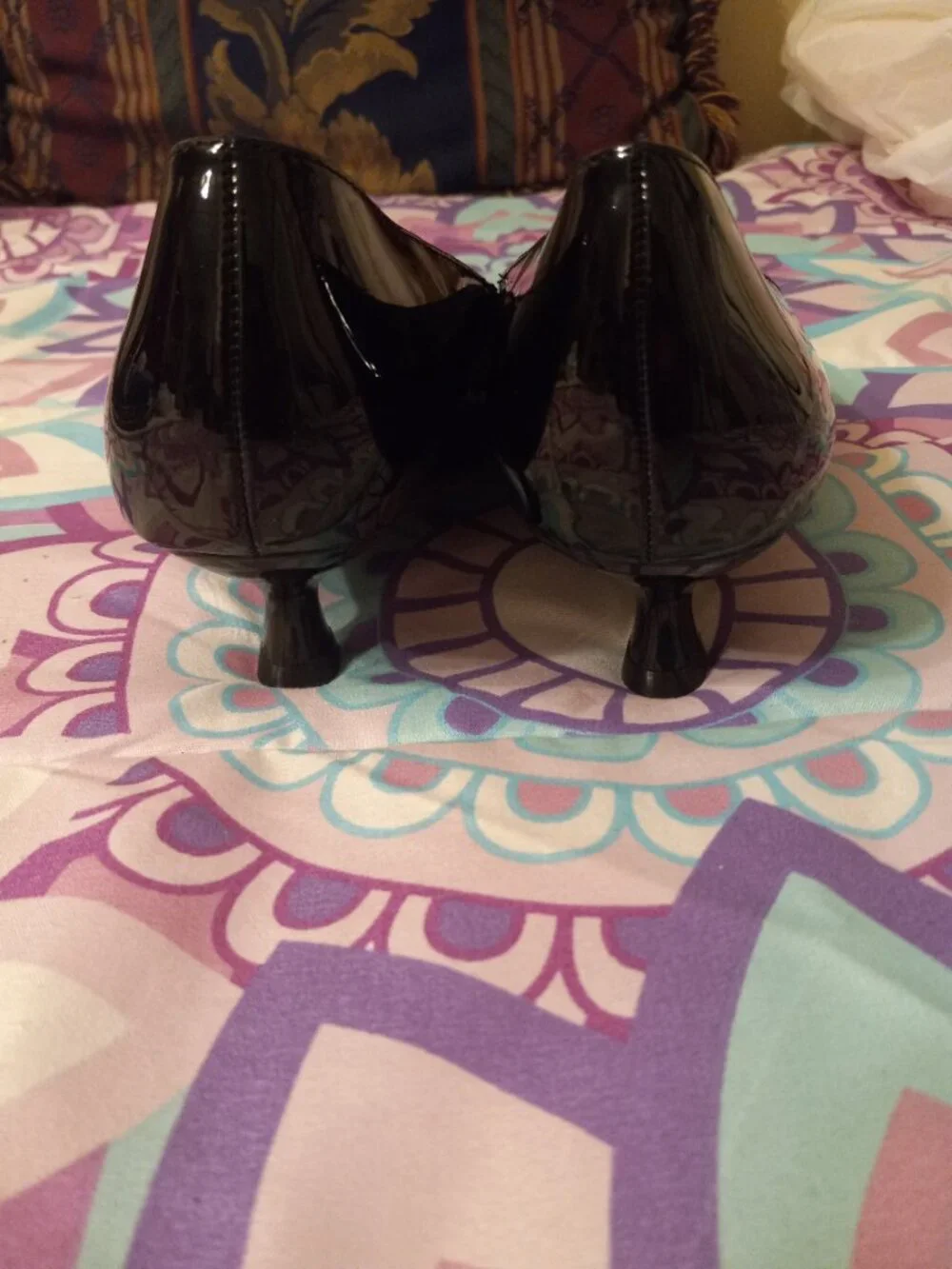 Shoes - Picture 3 of 4